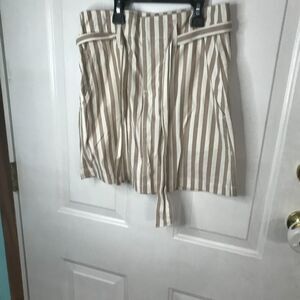 Women's skirt striped cream and white with belt size 3
